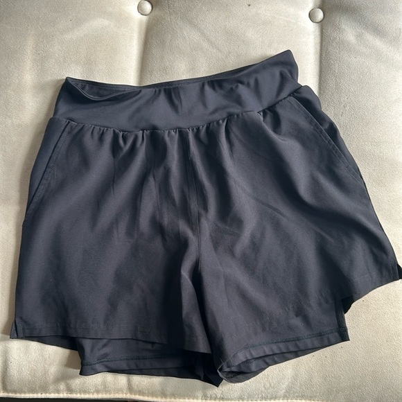 Walk Pop shorts - Picture 1 of 2
